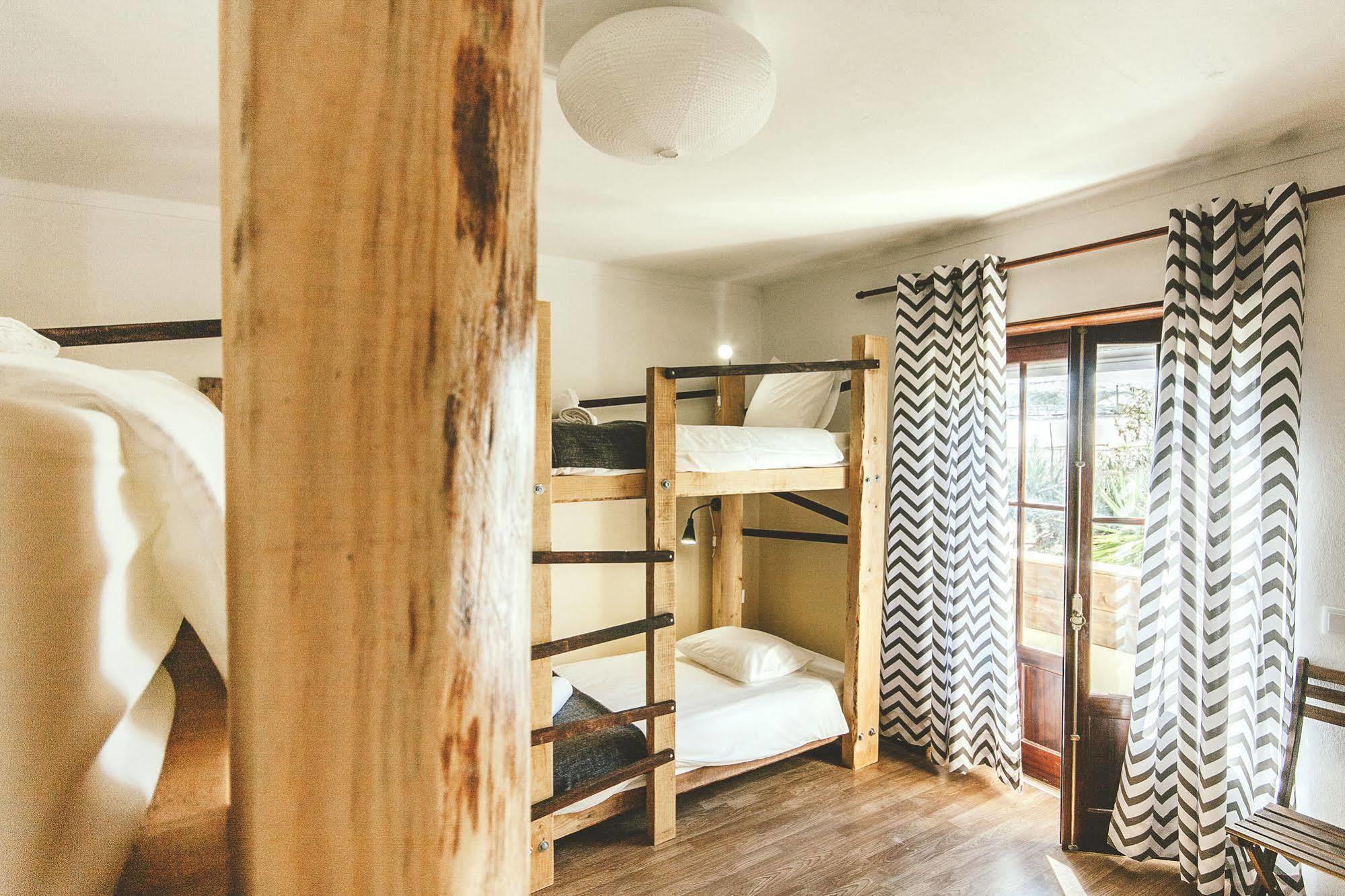Cliff Surf House Hostel Santa Cruz  Kültér fotó